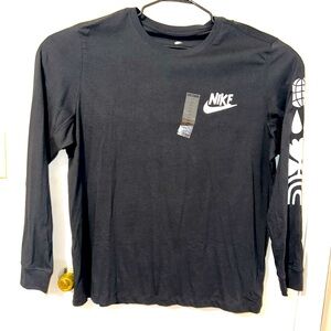 NWT Nike Long Sleeve Tee